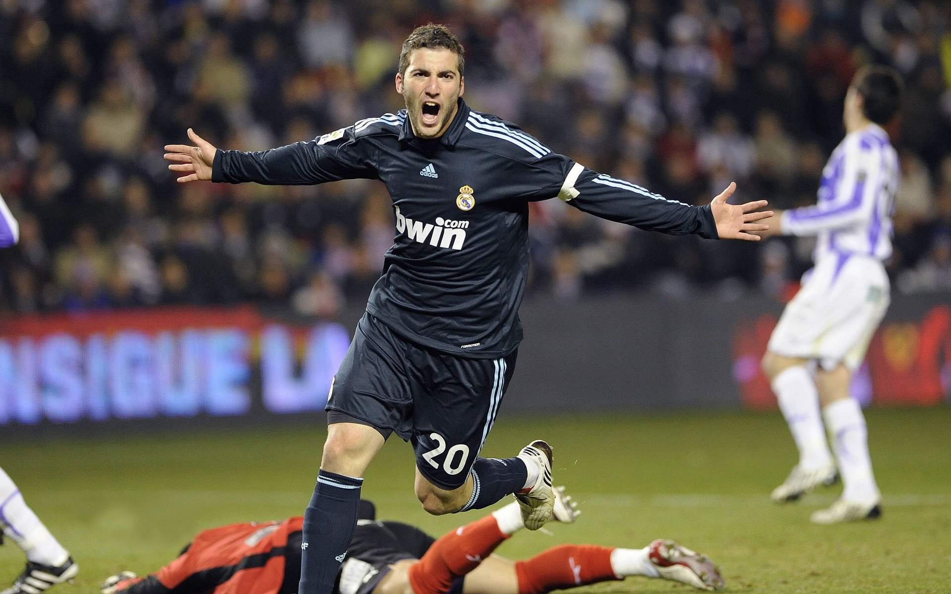 震撼心灵的“逆转奇迹_——那些令人感动的团队精神,团队感动人心的句子